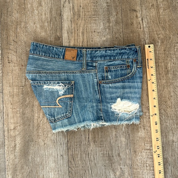 AMERICAN EAGLE Level Curvy High-Waisted Denim Short - Picture 6 of 8
